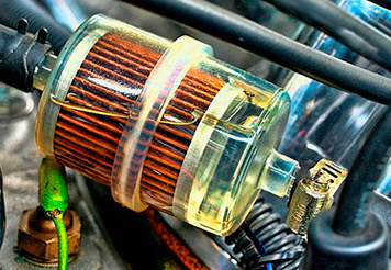 Imagen de un filtro de gasolina en funcionamiento dentro del motor