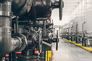 Foto de los equipos industriales de una fábrica