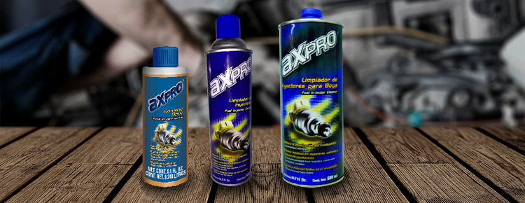 Imagen con las dos presentaciones que maneja GRUPO HERRES de limpiador para boya de la marca AXPRO